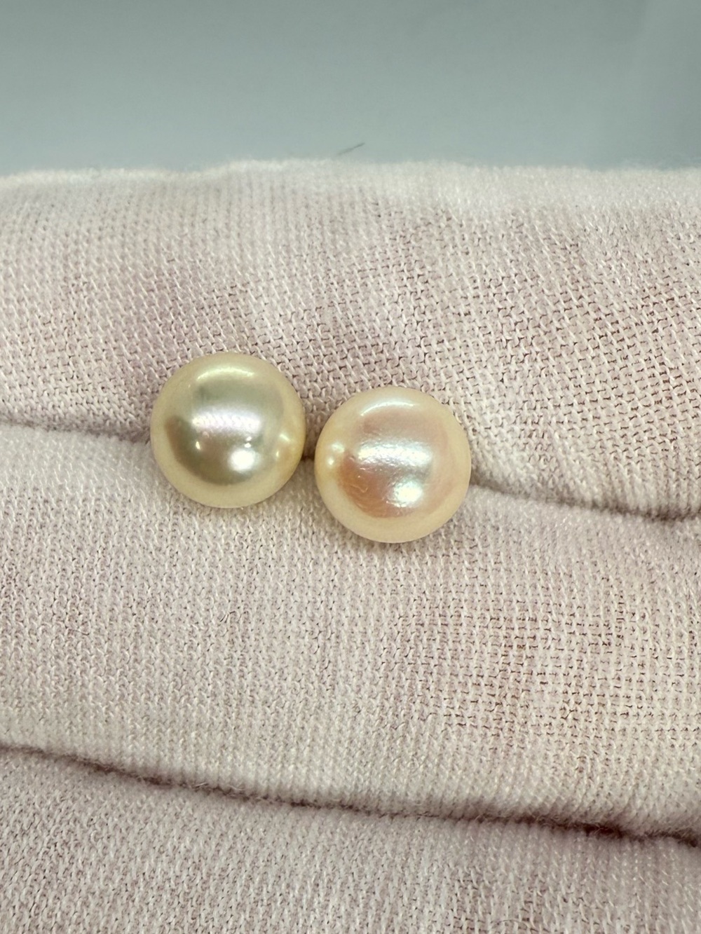 14k Solid Yellow Gold Stud Pearl Stud Earrings - Cream Pearl